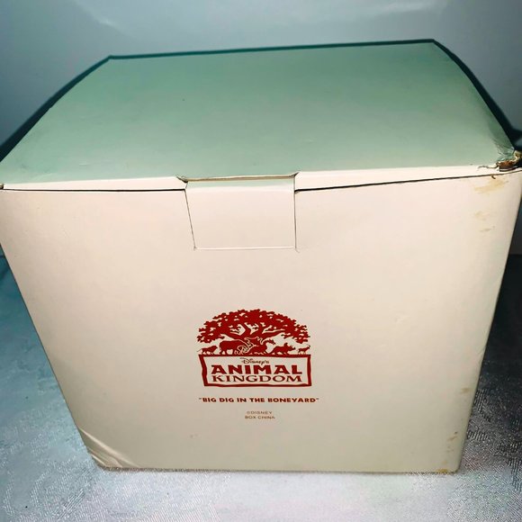 Disney Animal Kingdom Big Dig in the Boneyard Figurine Sculpture w Clock NEW - Picture 11 of 13